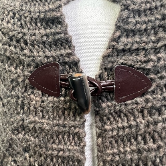 Anthropologie Lineamaglia Short Sleeve Cardigan with Toggle Buttons - Picture 7 of 13